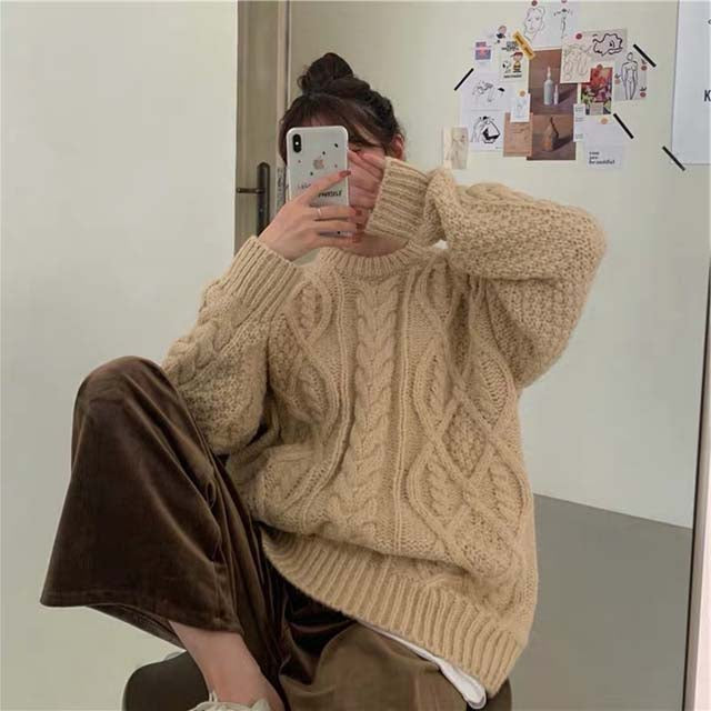 Women's Cable Knit Oversized Sweater with Balloon Sleeves
