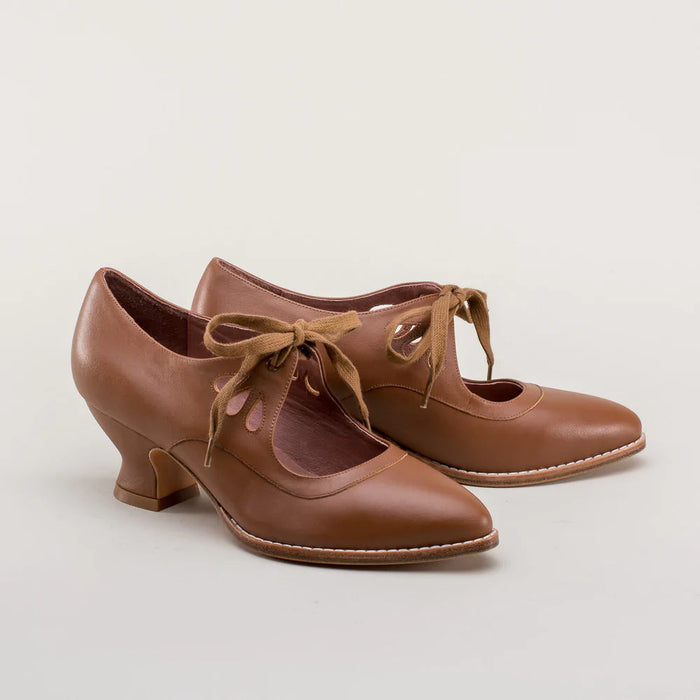 Women's Lace-Up Oxford Pumps with Cutout Detail and Block Heel